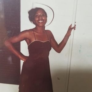 Meet your Posher, Leona